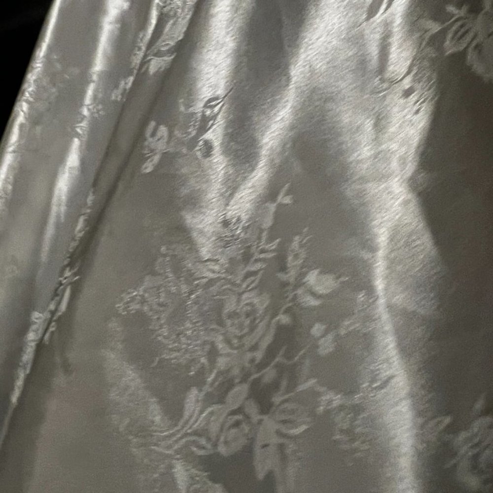 Jones New York Lacy Sequins Floral Pattern Nightgown Sz L - Picture 3 of 7